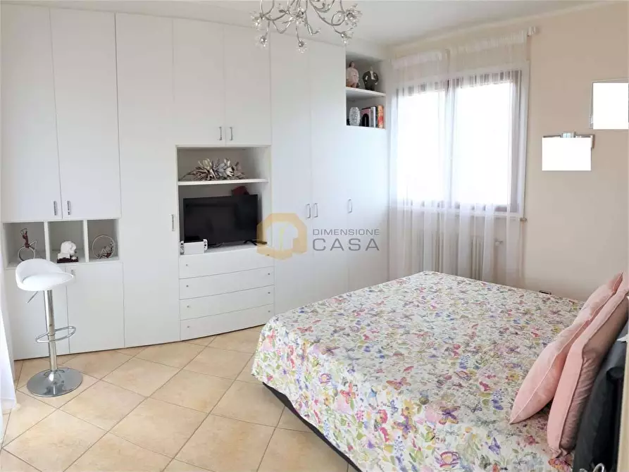 Immagine 22 di Villa in vendita  in G. Schicchi a Viareggio