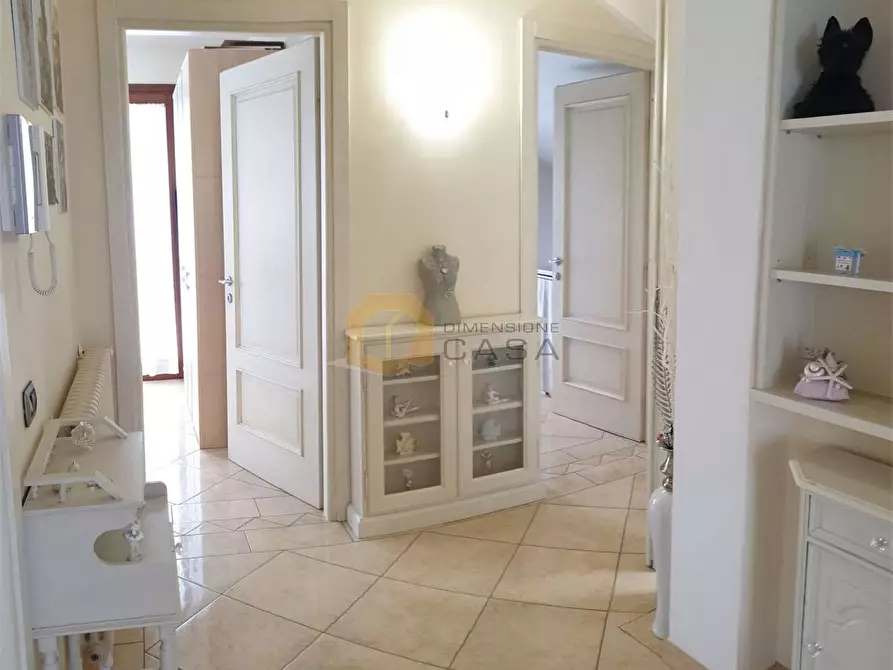 Immagine 24 di Villa in vendita  in G. Schicchi a Viareggio