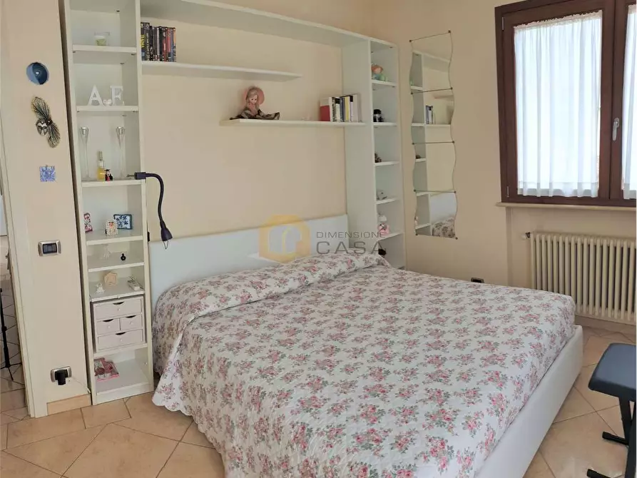 Immagine 25 di Villa in vendita  in G. Schicchi a Viareggio