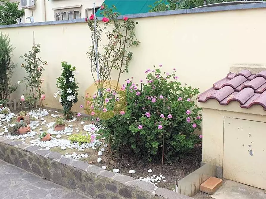 Immagine 28 di Villa in vendita  in G. Schicchi a Viareggio