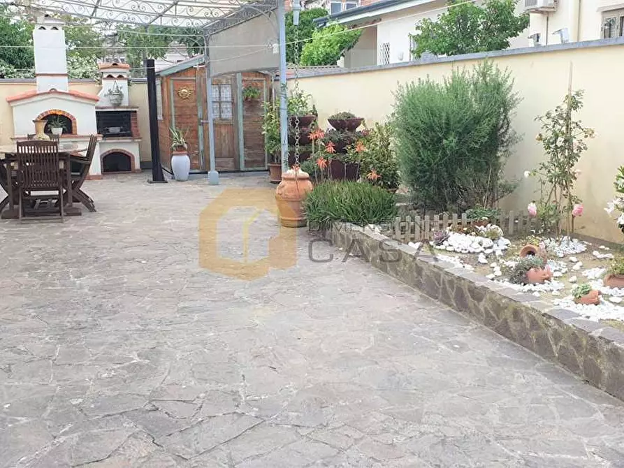 Immagine 29 di Villa in vendita  in G. Schicchi a Viareggio