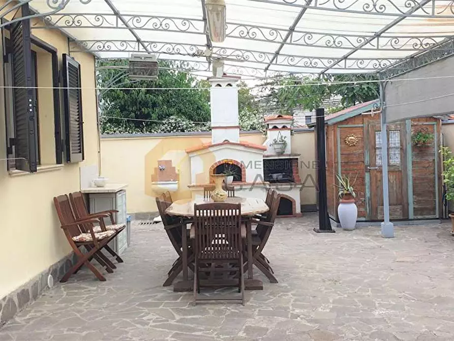 Immagine 31 di Villa in vendita  in G. Schicchi a Viareggio