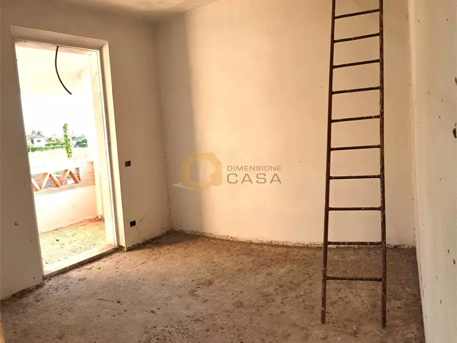Immagine 10 di Porzione di casa in vendita  in SP1 4990 a Camaiore