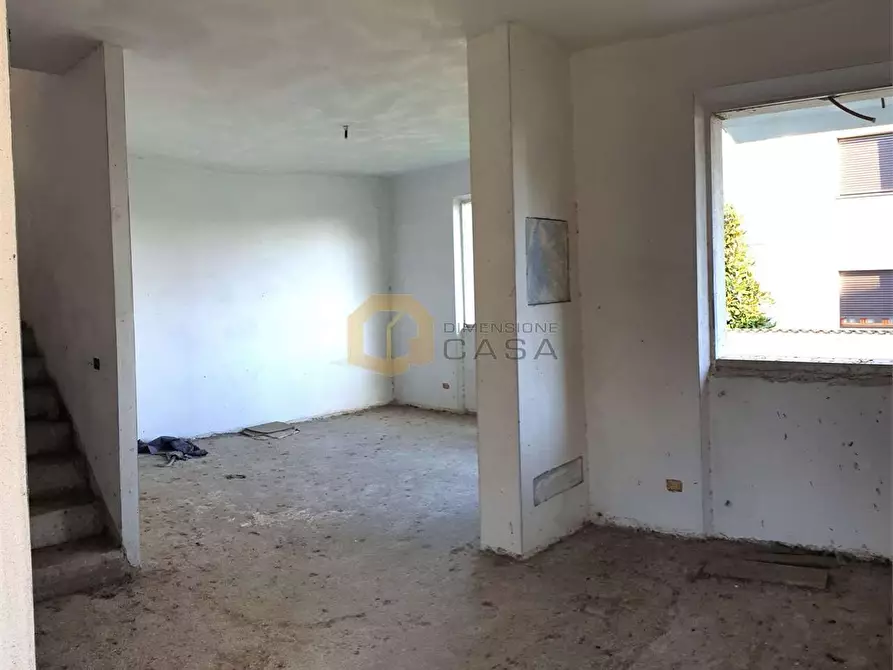Immagine 12 di Porzione di casa in vendita  in SP1 4990 a Camaiore