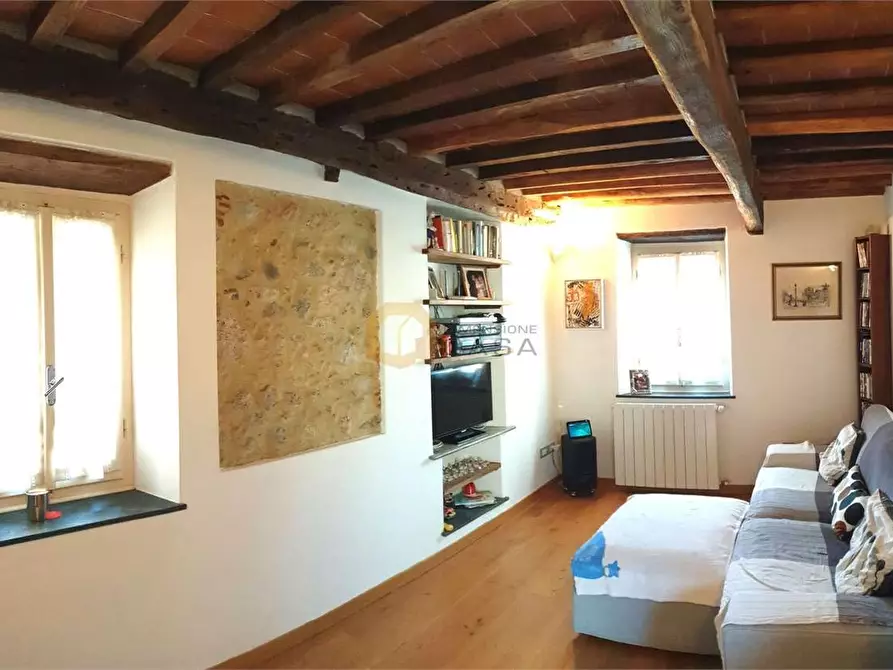 Immagine 1 di Casa indipendente in vendita  in San Francesco 47 a Camaiore