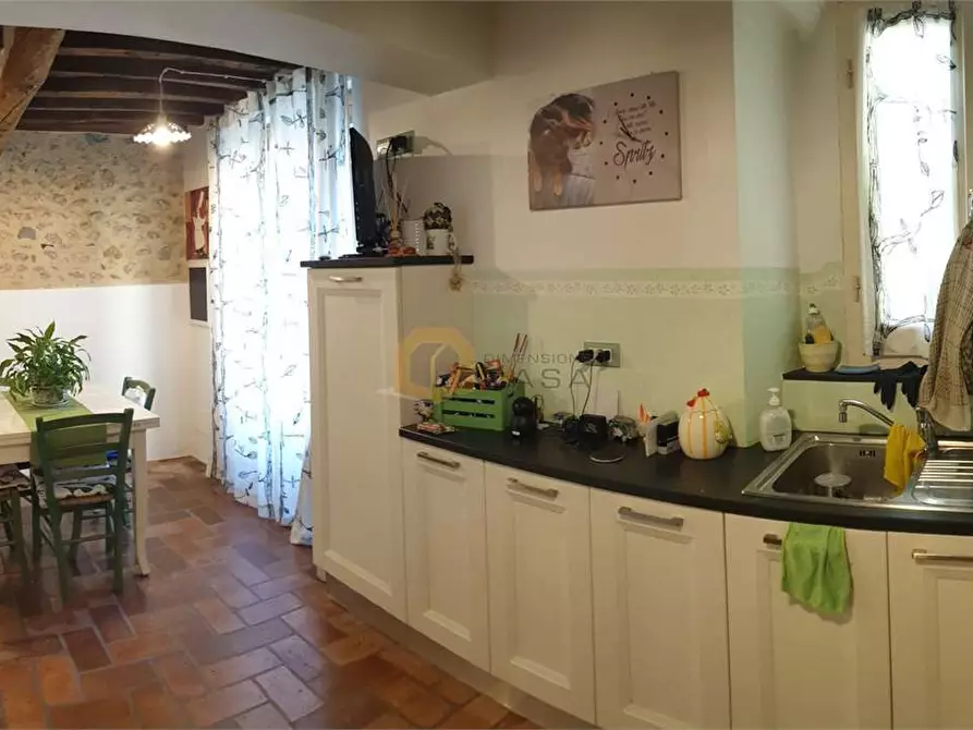 Immagine 11 di Casa indipendente in vendita  in San Francesco 47 a Camaiore