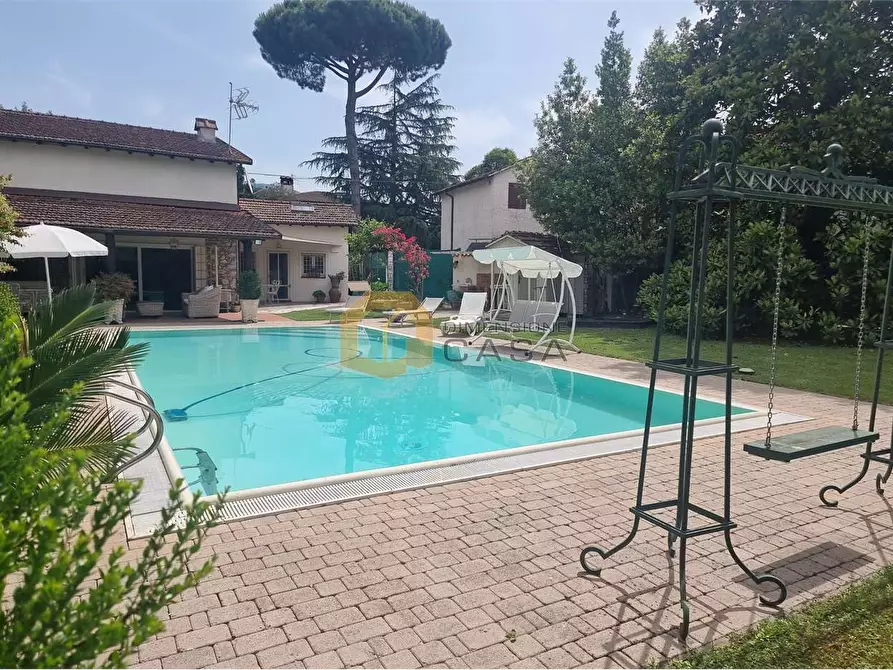 Immagine 23 di Villa in vendita  in pennelle 4 a Camaiore