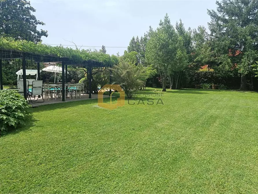 Immagine 24 di Villa in vendita  in pennelle 4 a Camaiore