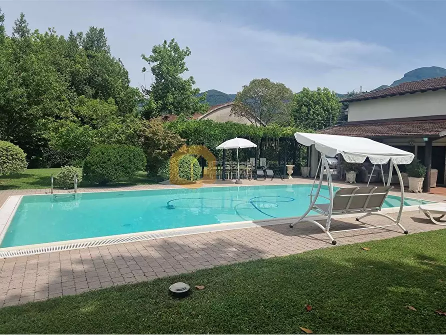 Immagine 26 di Villa in vendita  in pennelle 4 a Camaiore