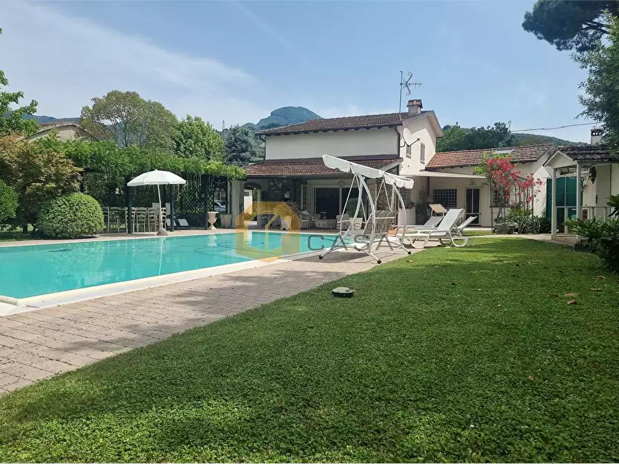 Immagine 27 di Villa in vendita  in pennelle 4 a Camaiore