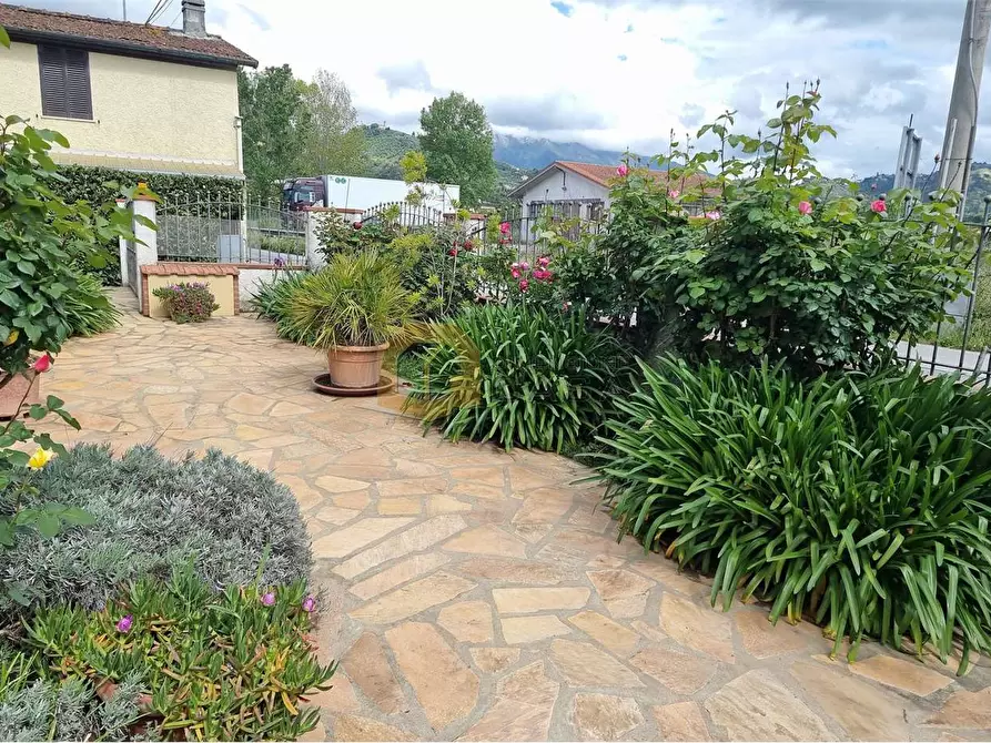 Immagine 5 di Villa in vendita  in Arginvecchio Nord 517 a Camaiore