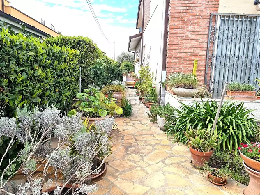 Immagine 55 di Villa in vendita  in Arginvecchio Nord 517 a Camaiore