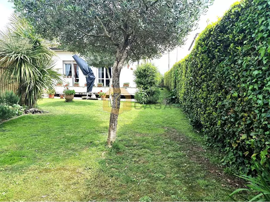 Immagine 63 di Villa in vendita  in Arginvecchio Nord 517 a Camaiore