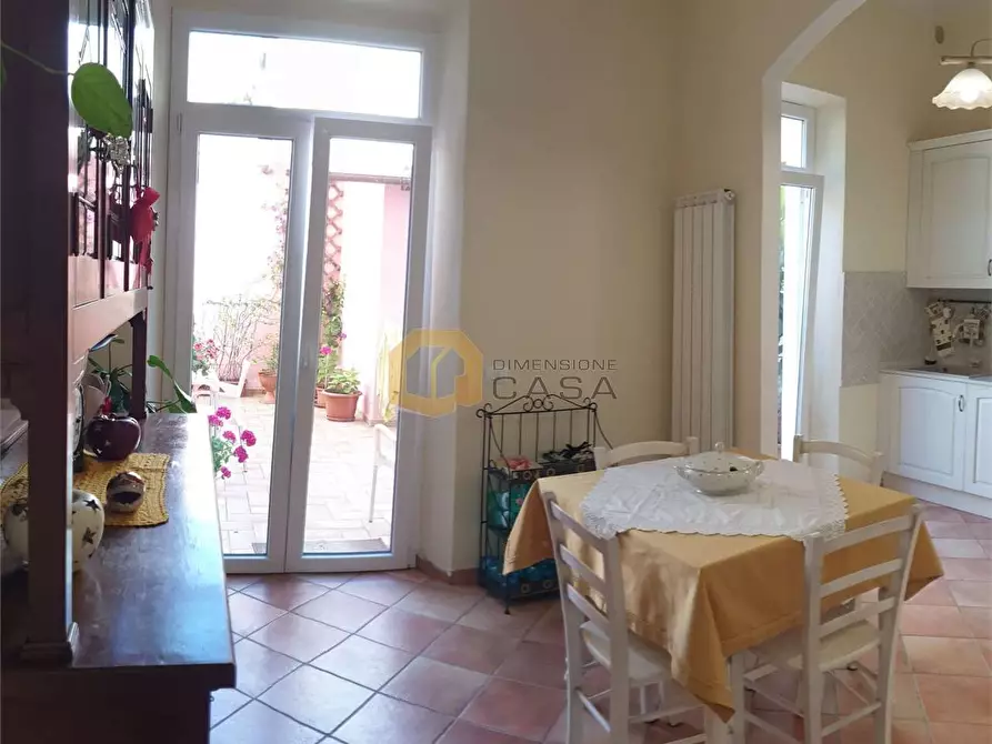 Immagine 9 di Villetta a schiera in vendita  in Cavour a Viareggio