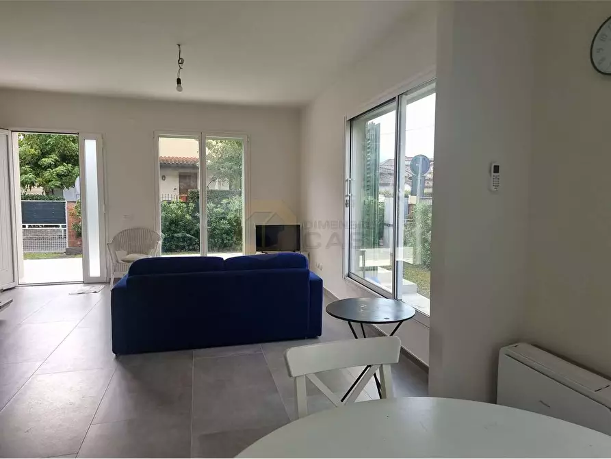 Immagine 4 di Porzione di casa in vendita  in Villeparisis a Pietrasanta