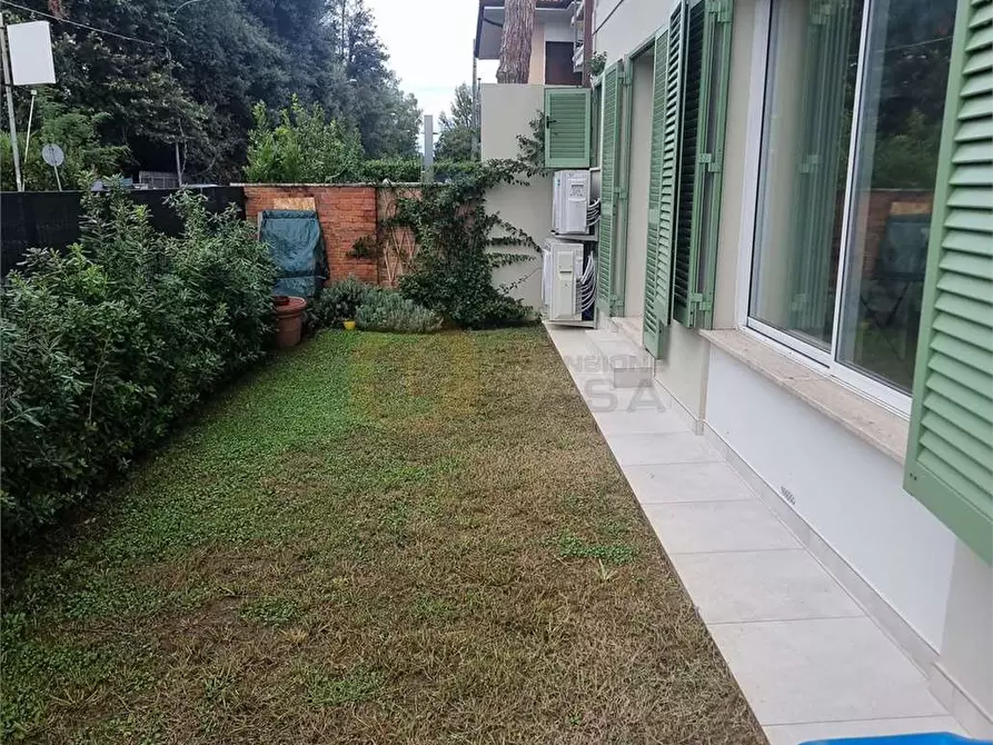Immagine 39 di Porzione di casa in vendita  in Villeparisis a Pietrasanta