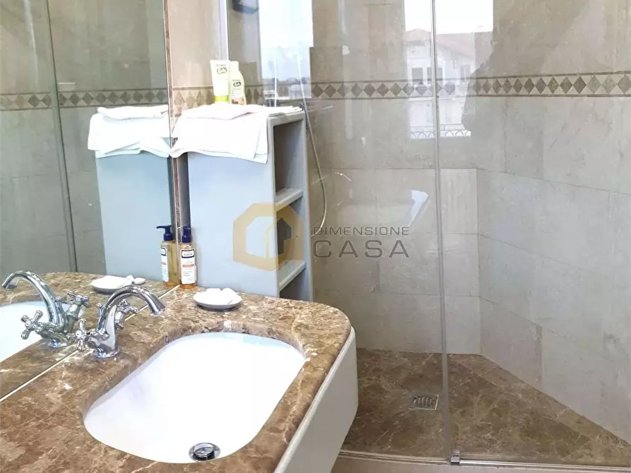 Immagine 15 di Attico in vendita  in Giosuè Carducci 68 a Viareggio