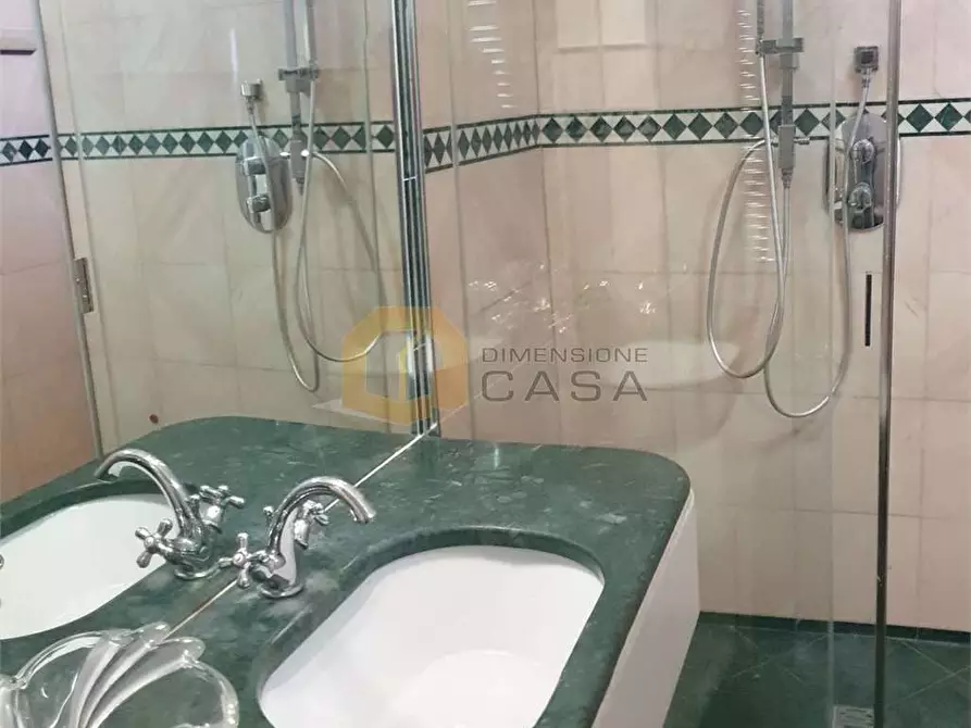 Immagine 21 di Attico in vendita  in Giosuè Carducci 68 a Viareggio