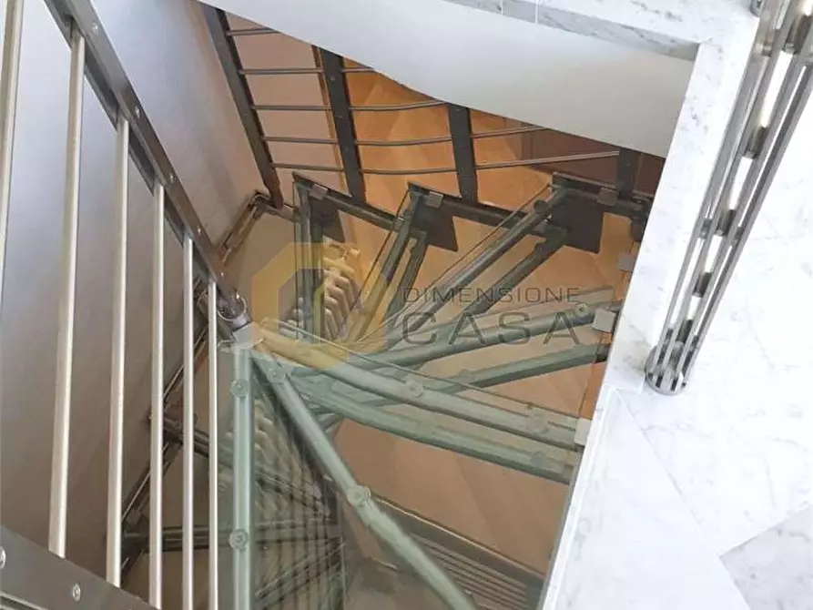 Immagine 27 di Attico in vendita  in Giosuè Carducci 68 a Viareggio