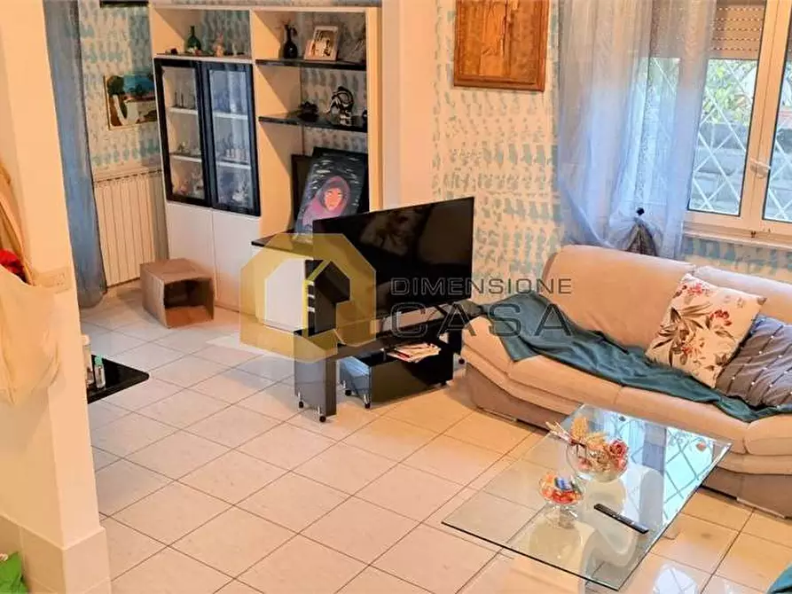 Immagine 14 di Villa in vendita  in Paolo Manfredi 17 a Camaiore