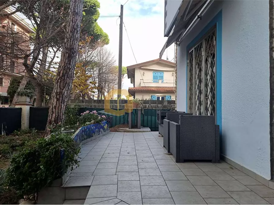 Immagine 34 di Villa in vendita  in Paolo Manfredi 17 a Camaiore