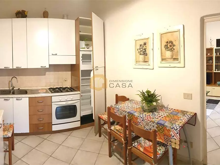 Immagine 9 di Bilocale in vendita  in Silvio Pellico 53 a Viareggio