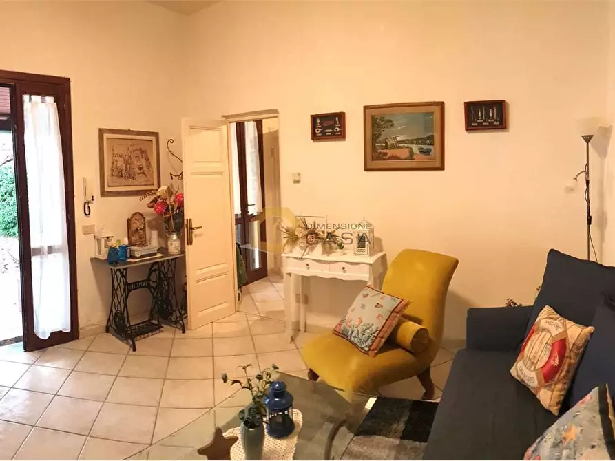 Immagine 11 di Bilocale in vendita  in Silvio Pellico 53 a Viareggio