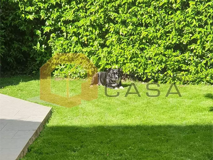 Immagine 12 di Bilocale in vendita  in Silvio Pellico 53 a Viareggio