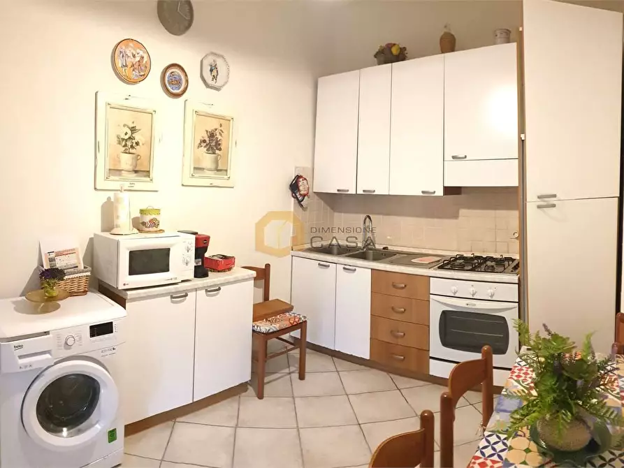 Immagine 16 di Bilocale in vendita  in Silvio Pellico 53 a Viareggio