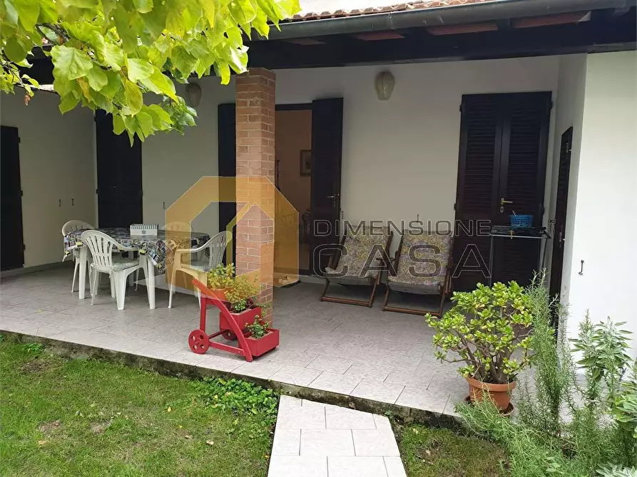 Immagine 22 di Bilocale in vendita  in Silvio Pellico 53 a Viareggio