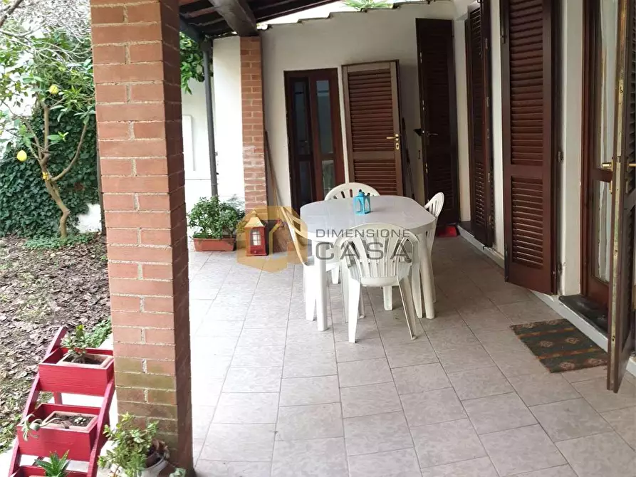 Immagine 24 di Bilocale in vendita  in Silvio Pellico 53 a Viareggio