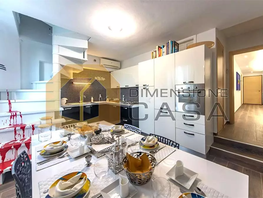 Immagine 1 di Maisonette in vendita  in Daniele Manin 4 a Viareggio