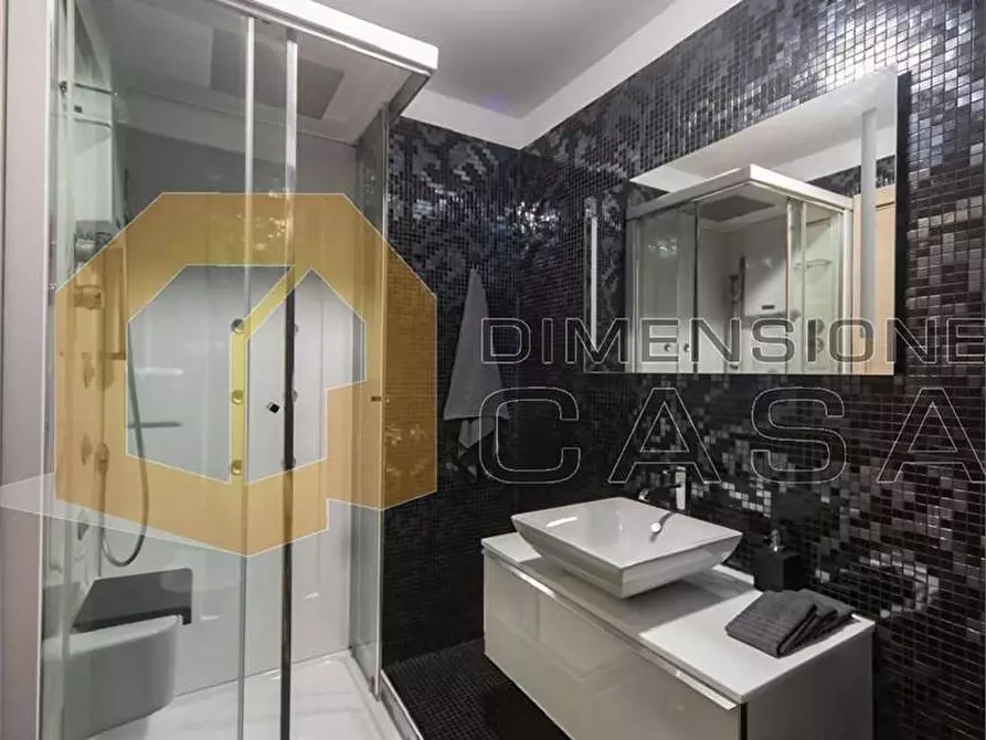 Immagine 26 di Maisonette in vendita  in Daniele Manin 4 a Viareggio