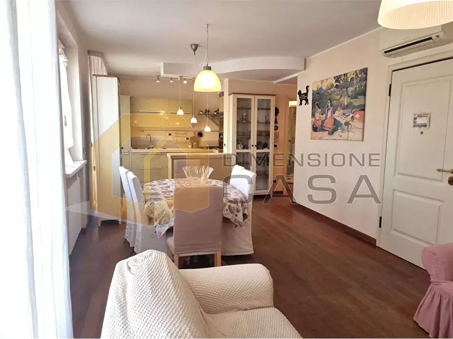 Immagine 1 di Trilocale in vendita  in Percy Bysshe Shelley a Viareggio