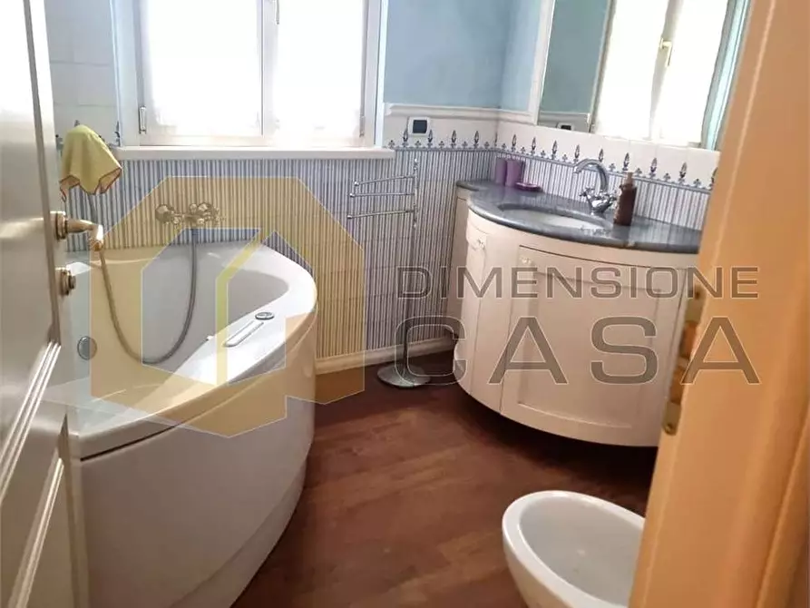 Immagine 20 di Trilocale in vendita  in Percy Bysshe Shelley a Viareggio