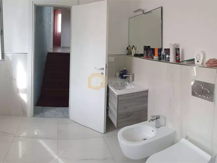 Immagine 35 di Villetta a schiera in vendita  in San Francesco 124 a Viareggio