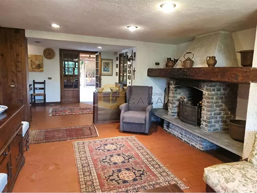 Immagine 1 di Porzione di casa in vendita  in Benvenuto Cellini a Camaiore