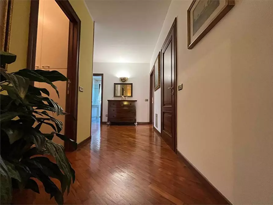 Immagine 8 di Villa in vendita  in P. Gennari 23 a Rezzato