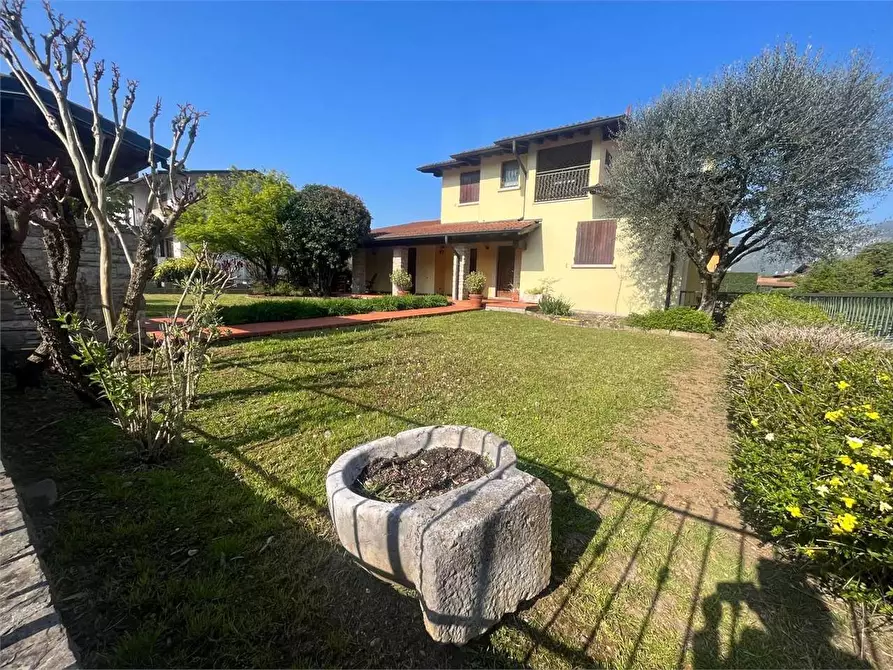 Immagine 23 di Villa in vendita  in P. Gennari 23 a Rezzato