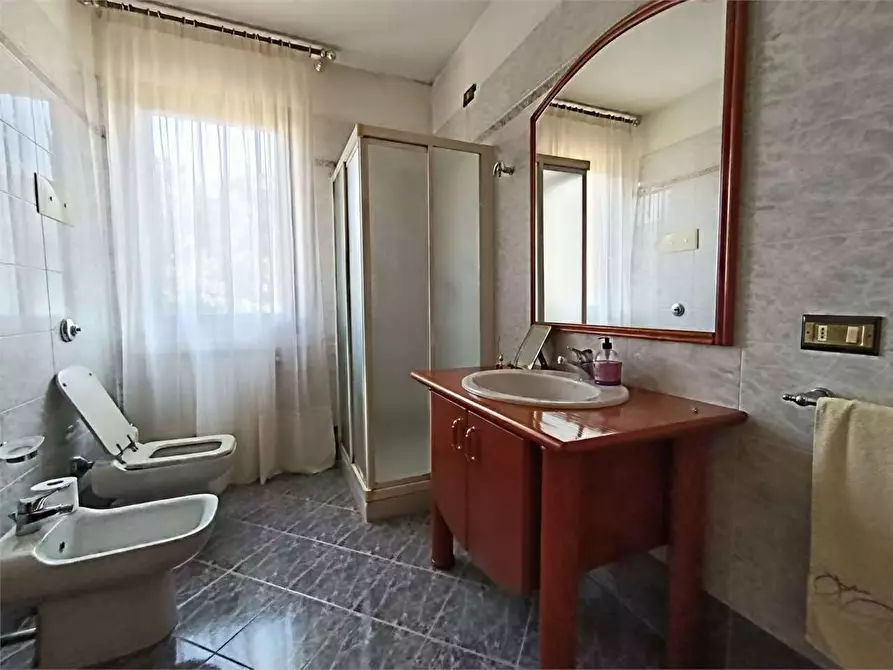 Immagine 34 di Villa in vendita  in P. Gennari 23 a Rezzato