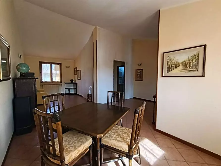 Immagine 38 di Villa in vendita  in P. Gennari 23 a Rezzato