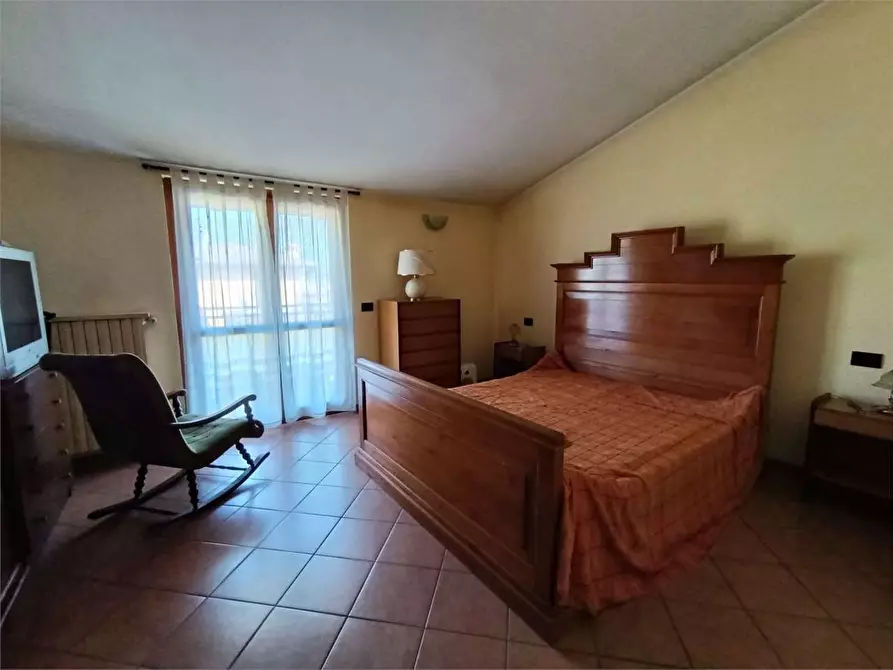 Immagine 39 di Villa in vendita  in P. Gennari 23 a Rezzato