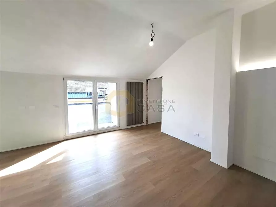 Immagine 9 di Attico in vendita  in Camillo Benso Conte di Cavour 211 a Botticino