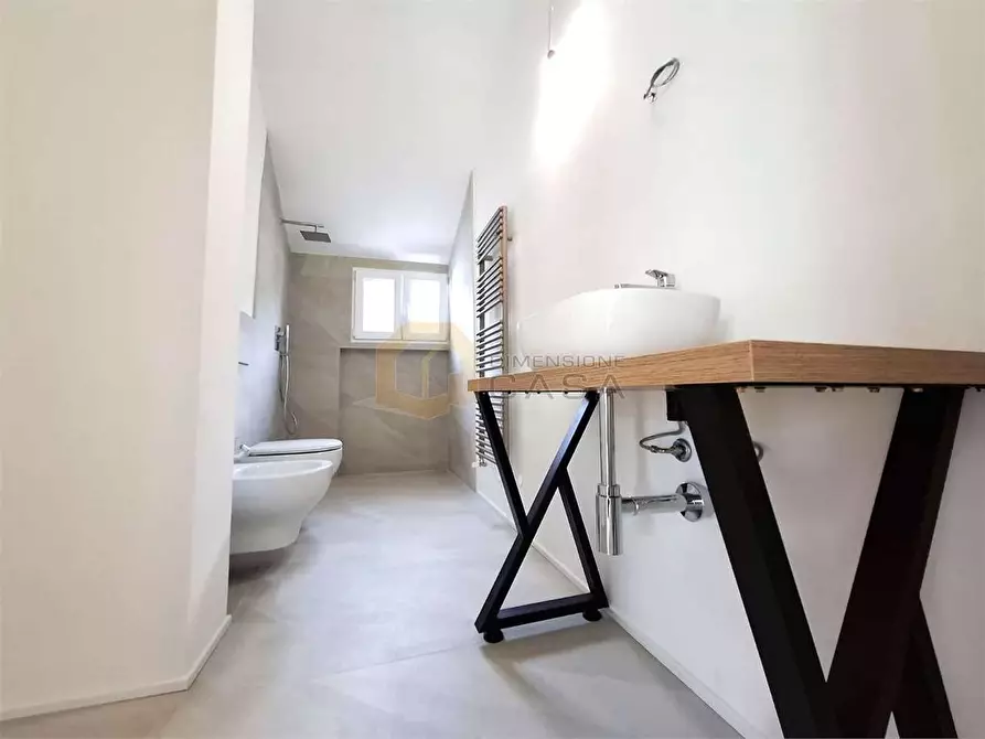 Immagine 10 di Attico in vendita  in Camillo Benso Conte di Cavour 211 a Botticino