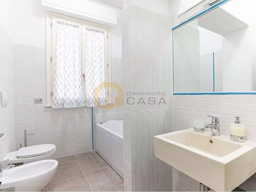 Immagine 20 di Trilocale in vendita  in Massimo D'Azeglio a Viareggio