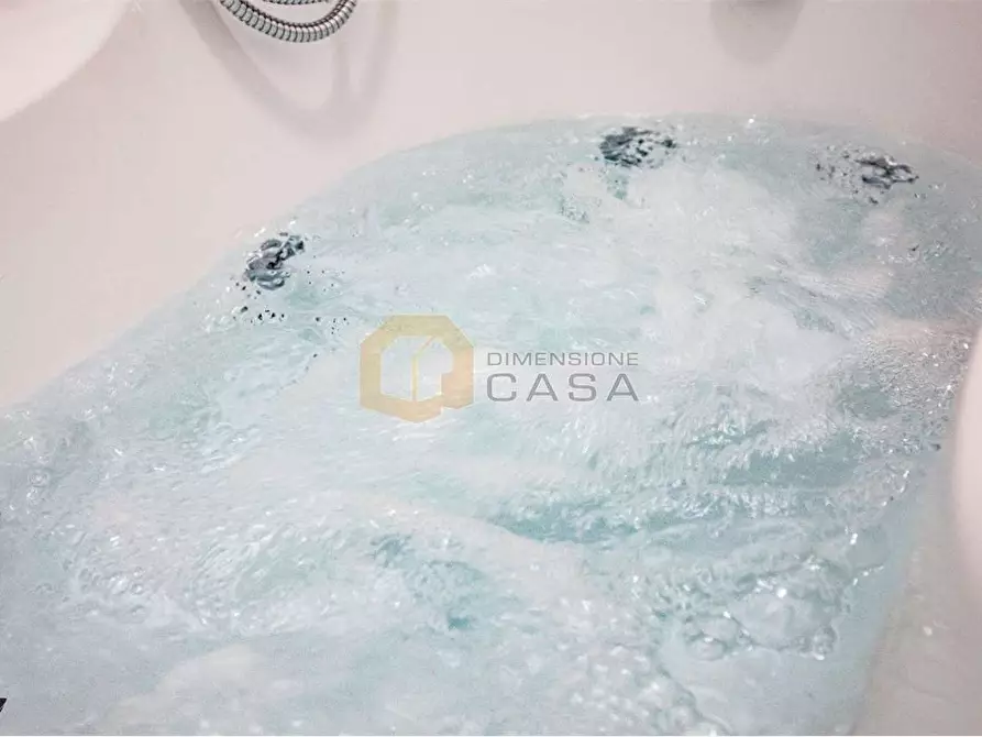 Immagine 21 di Trilocale in vendita  in Massimo D'Azeglio a Viareggio