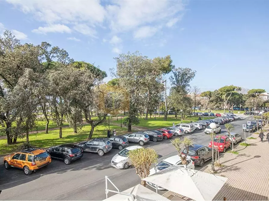 Immagine 32 di Trilocale in vendita  in Massimo D'Azeglio a Viareggio