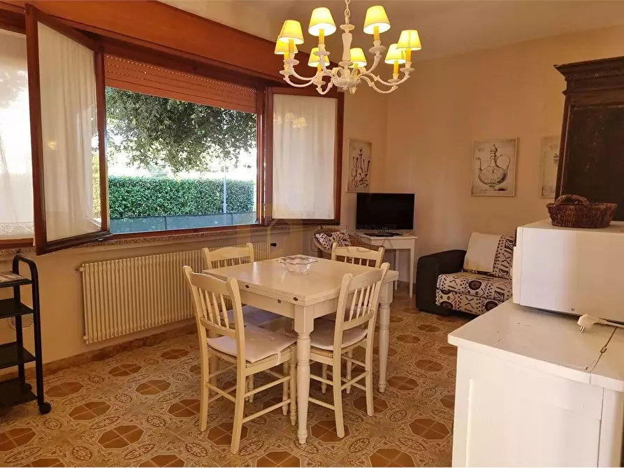 Immagine 1 di Quadrilocale in vendita  in degli Olmi 53 a Forte Dei Marmi