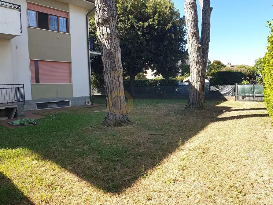 Immagine 33 di Quadrilocale in vendita  in degli Olmi 53 a Forte Dei Marmi