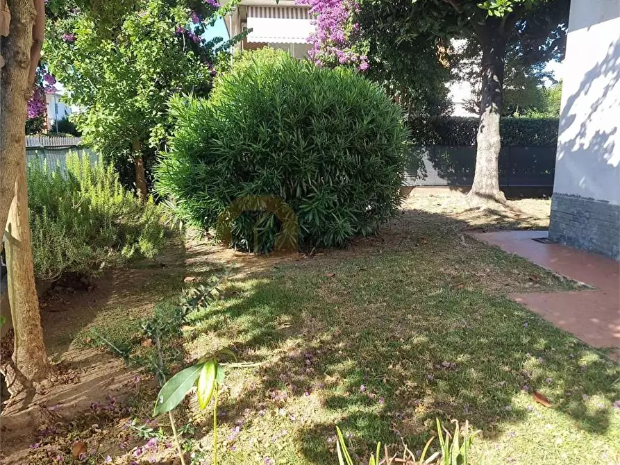 Immagine 47 di Quadrilocale in vendita  in degli Olmi 53 a Forte Dei Marmi